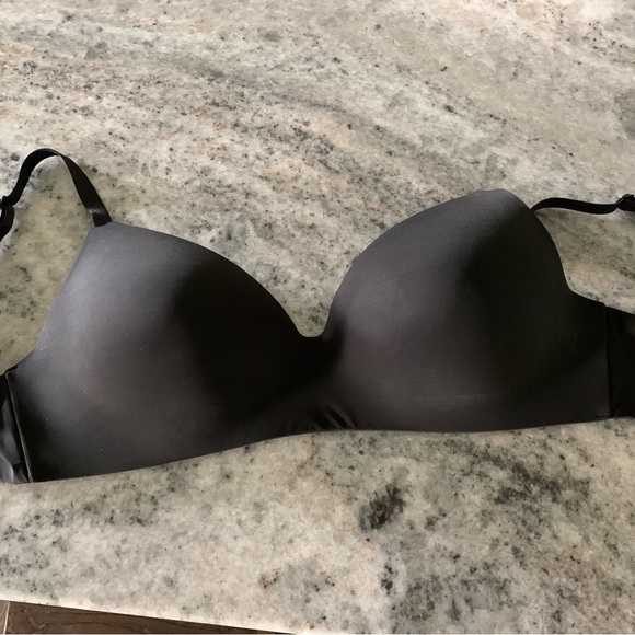 Victoria Secret T Shirt Bra size 34DDD - Picture 2 of 4